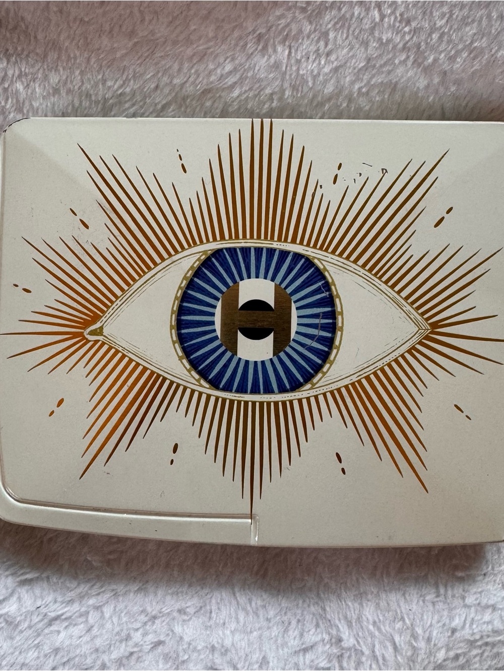 Hourglass Ambient Lighting Edit in Evil Eye - Picture 2 of 5